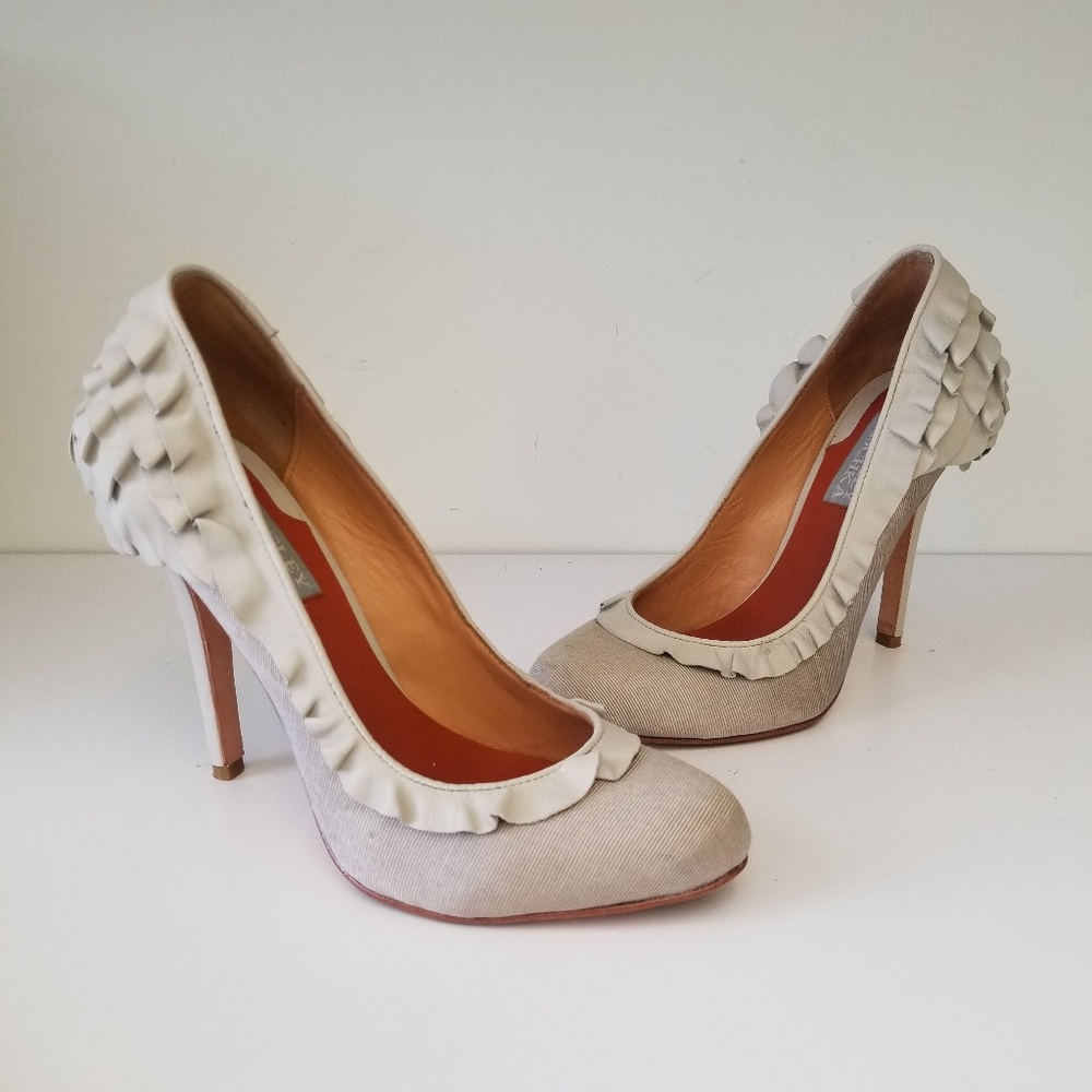 Badgley Mischka ruffle leather heels